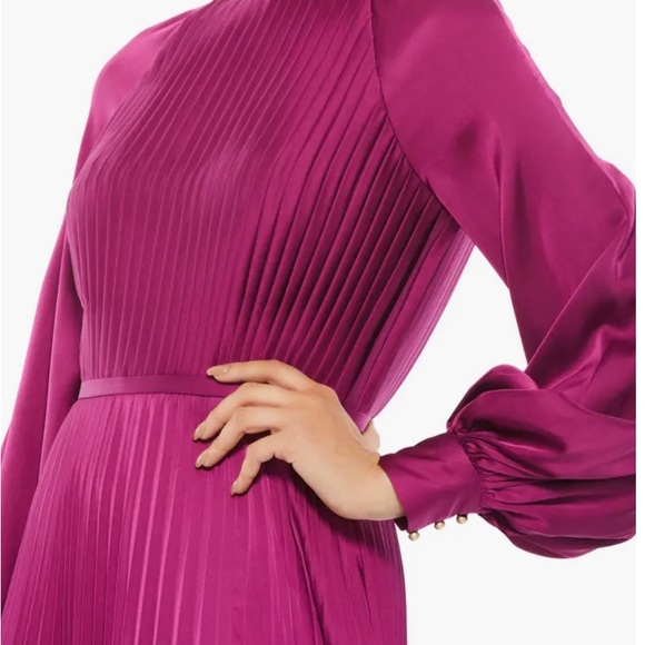 MAC DUGGAL Pleated High Neck Raglan Long Sleeve Side Slit Gown BERRY SIZE 16 - Picture 4 of 4